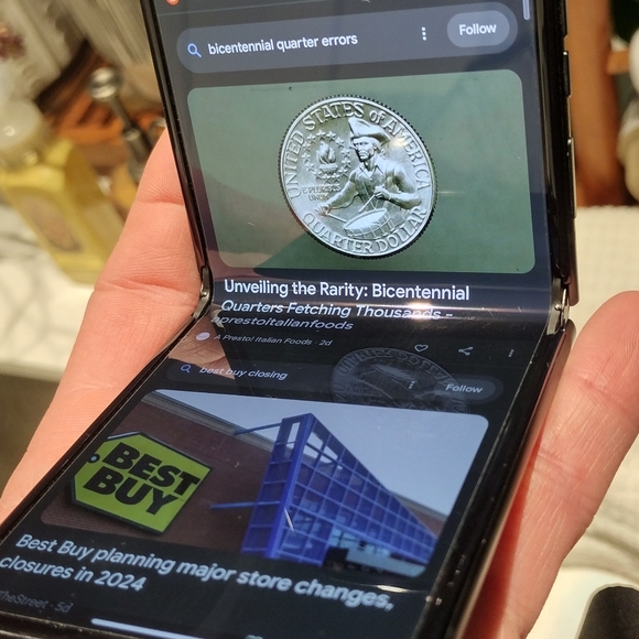 Unlocked Motorola Razr 40 - Picture 4 of 7